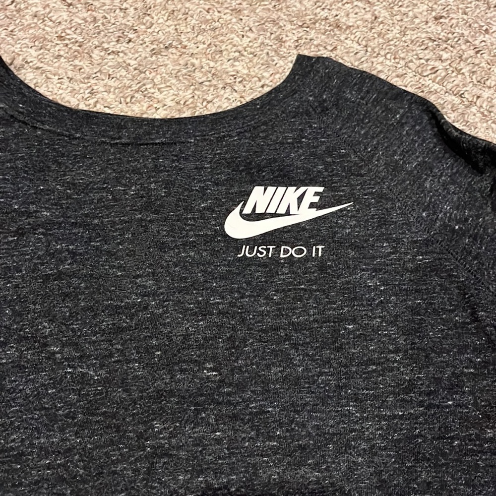 Nike Pullover - Picture 2 of 2